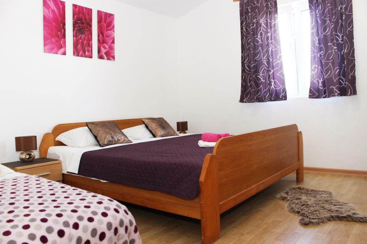 Apartments & Rooms Milena Vodice Exterior photo
